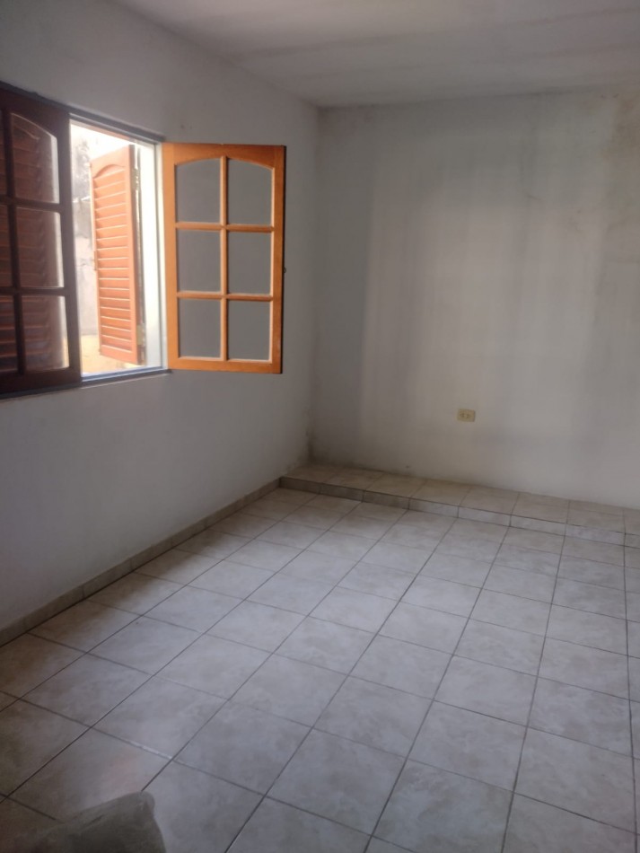 SE VENDE CASA CON DEPARTAMENTO, BARRIO ALTO ALBERDI