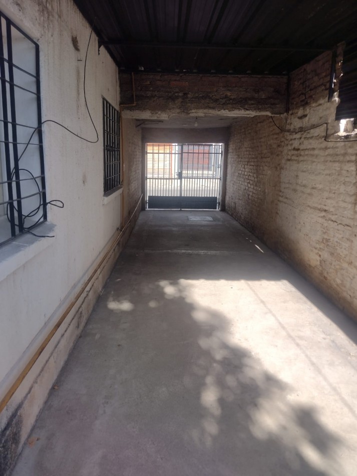 SE VENDE CASA CON DEPARTAMENTO, BARRIO ALTO ALBERDI