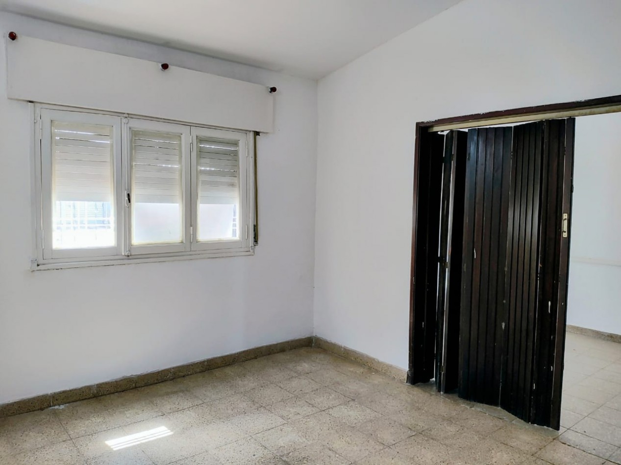 BARRIO MATIENZO, SE VENDE CASA CON TERRENO 