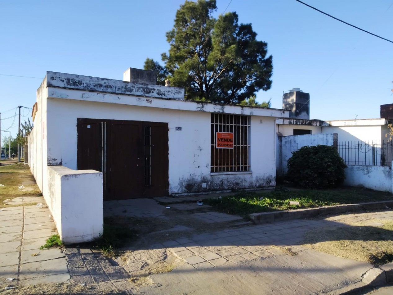 BARRIO LOS GRANADOS, SE VENDE CASA CON DEPARTAMENTO