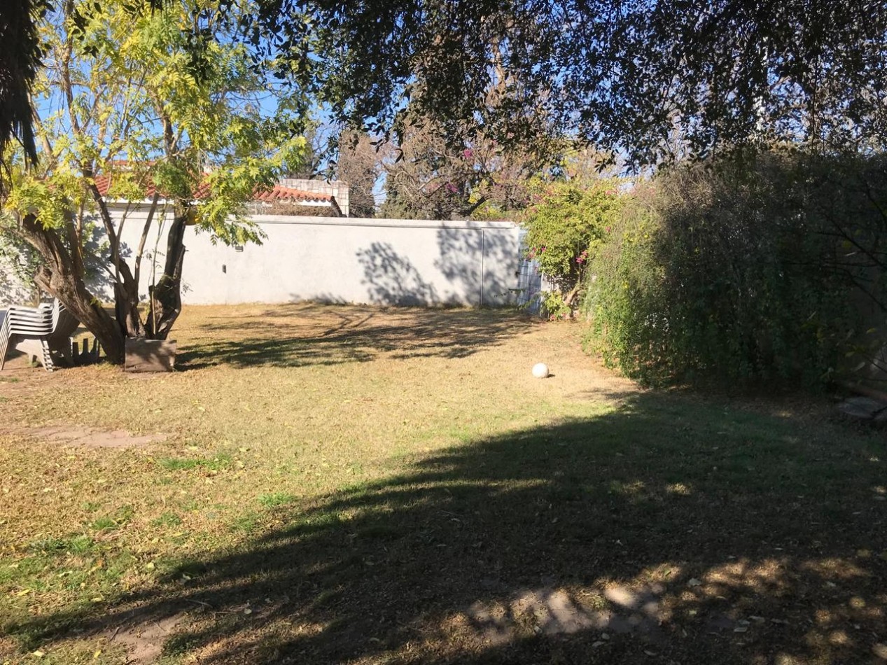 BARRIO PARQUE CAPITAL, EXCELENTE UBICACION SE VENDE TERRENO ESQUINA 