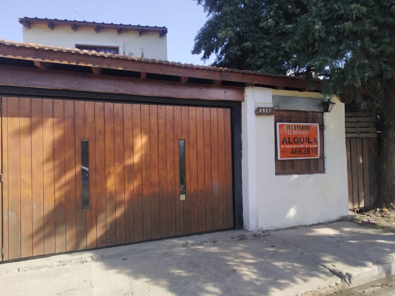 Ameghino norte, vivienda esquina a cuadras de ruta 20.- 