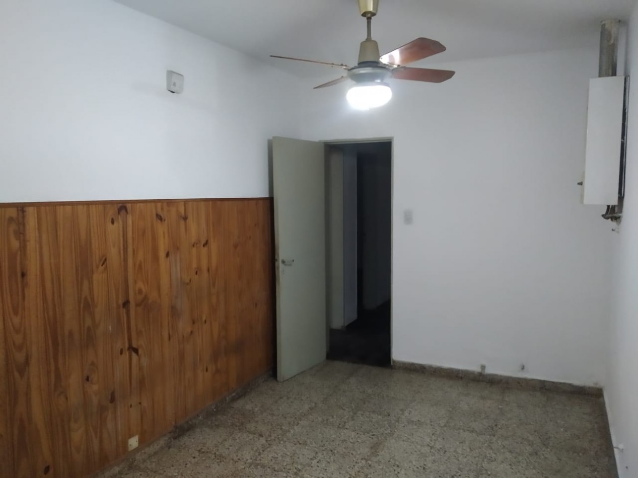 SE VENDE, Acogedora Casa en Barrio ATE: A Solo Dos Cuadras de Ruta 20