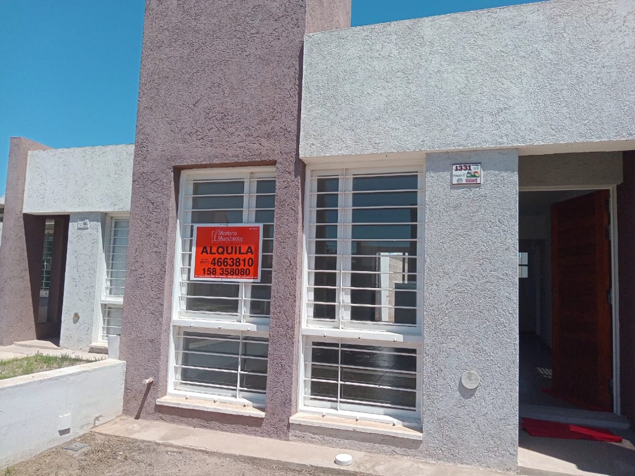 BARRIO UNIVERSITARIO DE HORIZONTE, ETAPA II, SE ALQUILA HERMOSA CASA A ESTRENAR.-