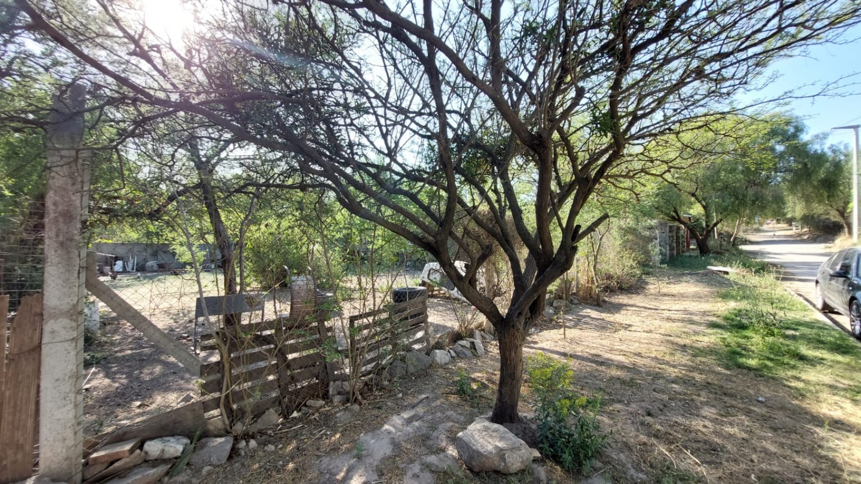 VILLA RIVERA INDARTE , ESPECTACULAR TERRENO DE 700 METROS.-  Perfecto para Familia y Emprendedores.-