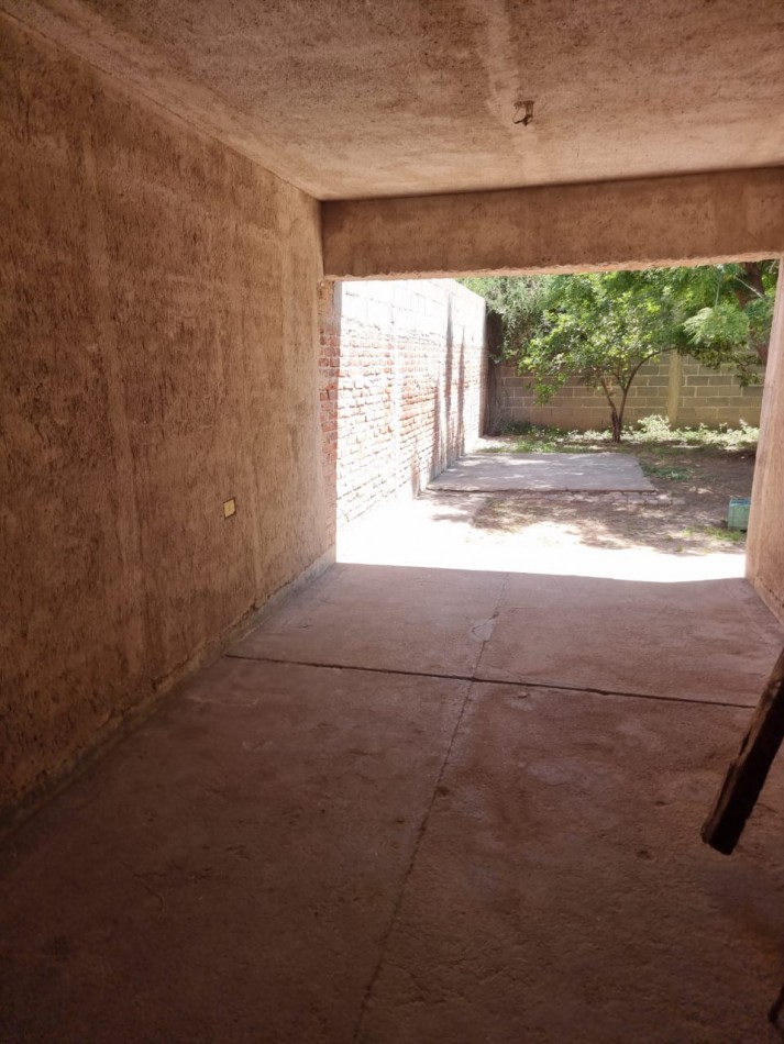 BARRIO LOS GRANADOS, CASA PARA ALQUILAR