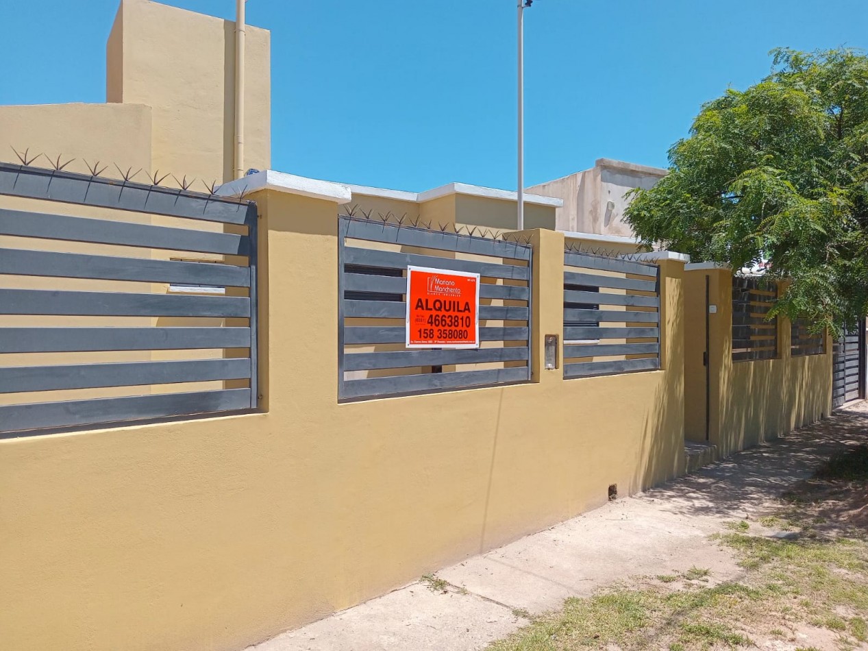 BARRIO UNIVERSITARIO DE HORIZONTE PRIMERA ETAPA, SE ALQUILA HERMOSA CASA ESQUINA