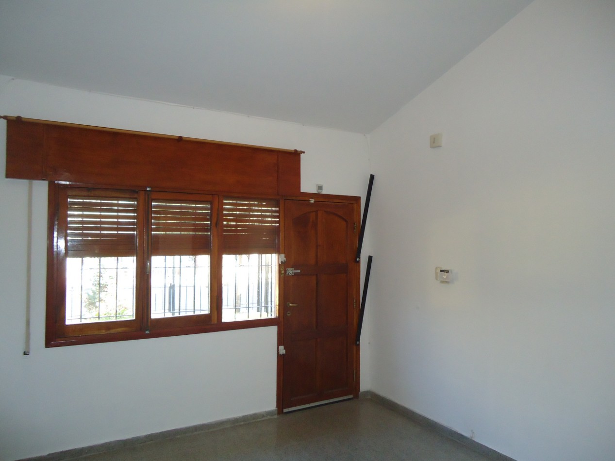 B° SAN RAFAEL, IMPECABLE PROPIEDAD CON RENTA, IDEAL INVERSION! 