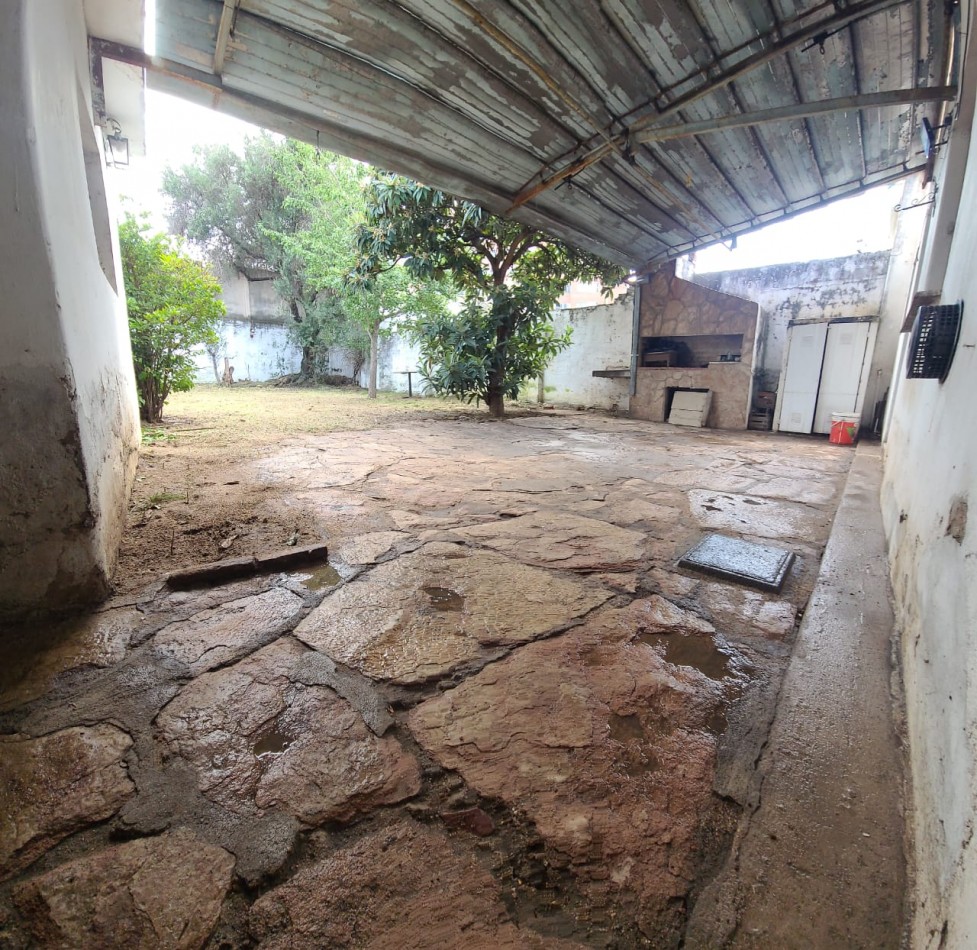B° CRISOL NORTE, HERMOSA ZONA Y BUEN ENTORNO DE VIVIENDAS.- 