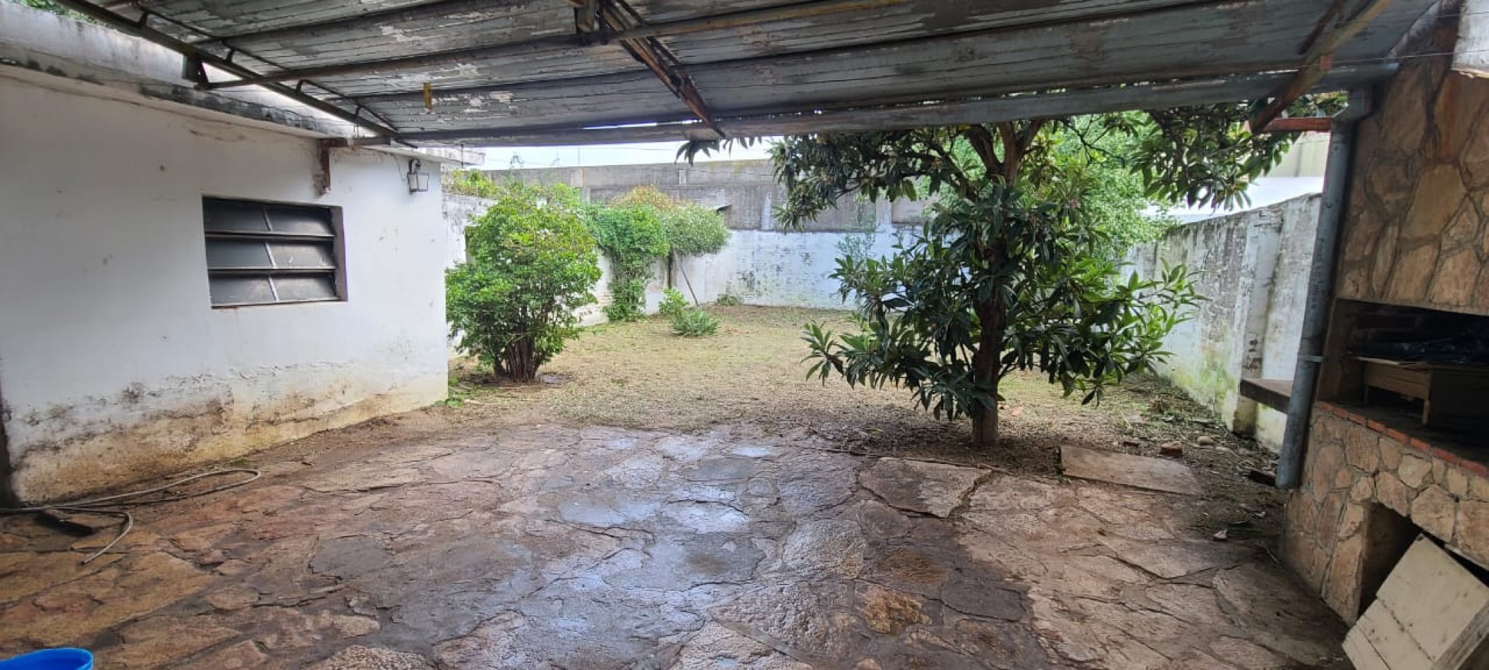 B° CRISOL NORTE, HERMOSA ZONA Y BUEN ENTORNO DE VIVIENDAS.- 