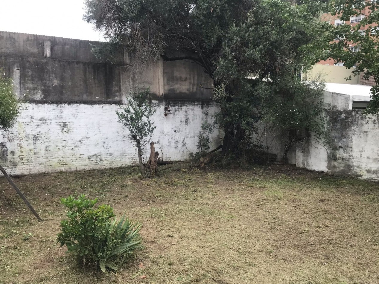 B° CRISOL NORTE, HERMOSA ZONA Y BUEN ENTORNO DE VIVIENDAS.- 