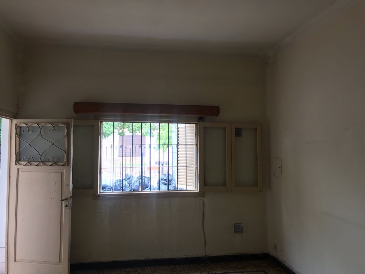 B° CRISOL NORTE, HERMOSA ZONA Y BUEN ENTORNO DE VIVIENDAS.- 