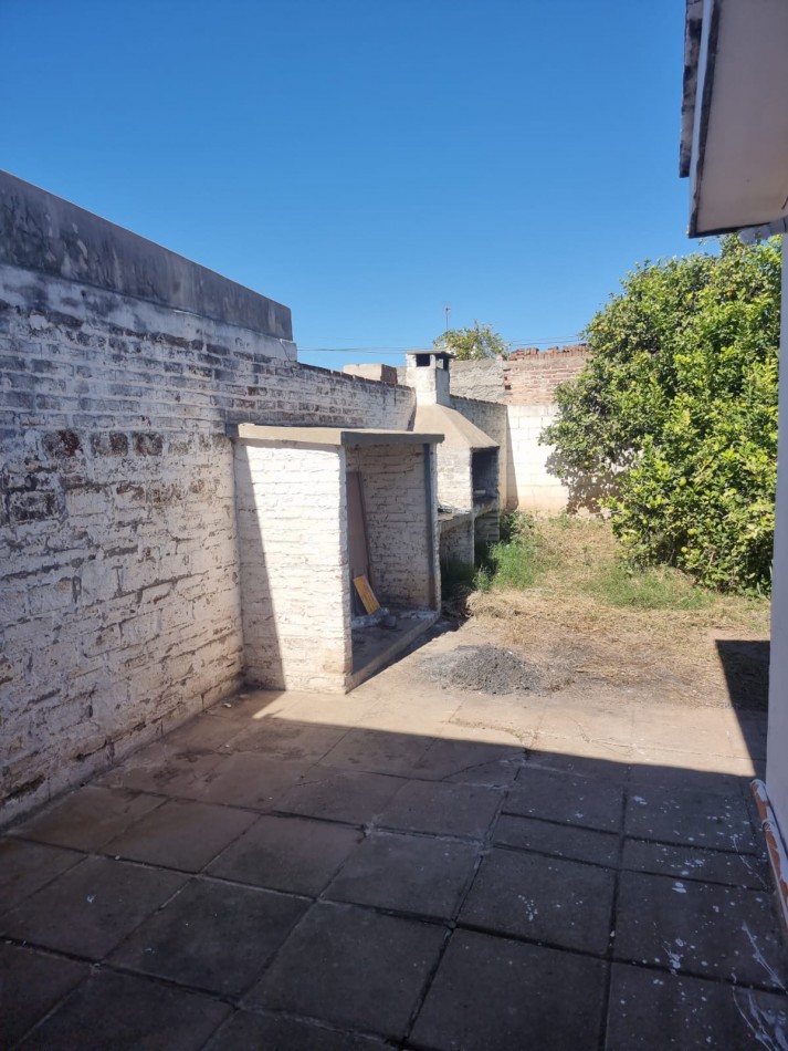 BARRIO LOS GRANADOS, SE ALQUILA EXCELENTE PROPIEDAD