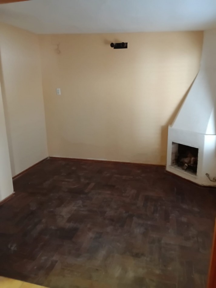 BARRIO LOS NARANJOS, SE ALQUILA DEPARTAMENTO INTERNO A MEDIA CUADRA DE RUTA 20