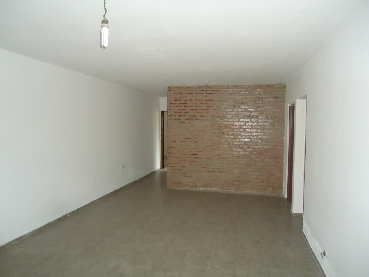 B° AMEGHINO SUR, DEPARTAMENTO PLANTA BAJA, LINDA ZONA.- 