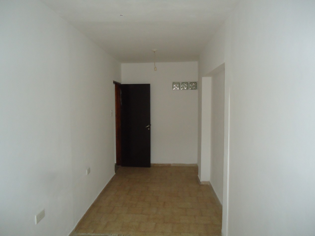 B° AMEGHINO SUR, DEPARTAMENTO PLANTA BAJA, LINDA ZONA.- 