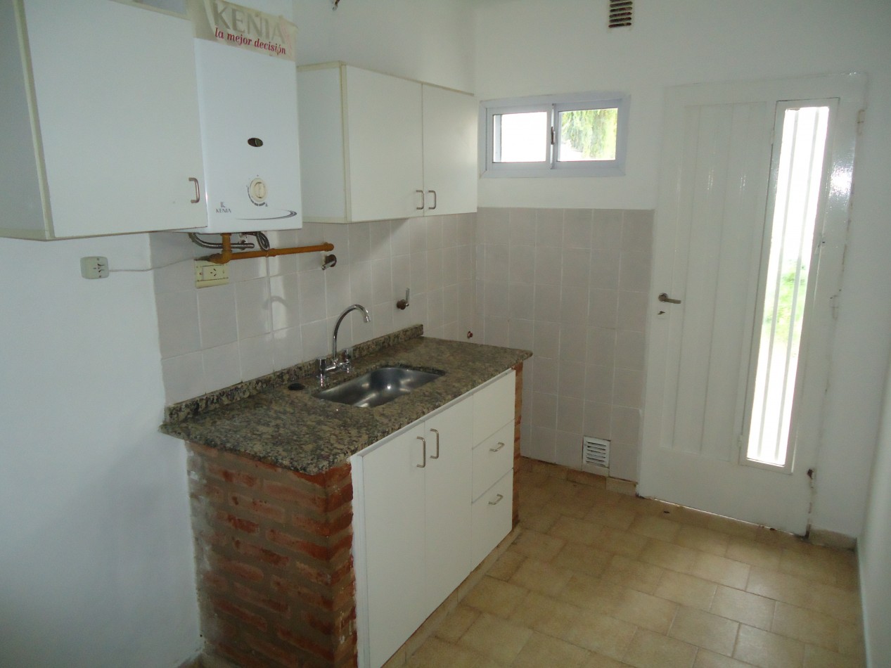 B° AMEGHINO SUR, DEPARTAMENTO PLANTA BAJA, LINDA ZONA.- 