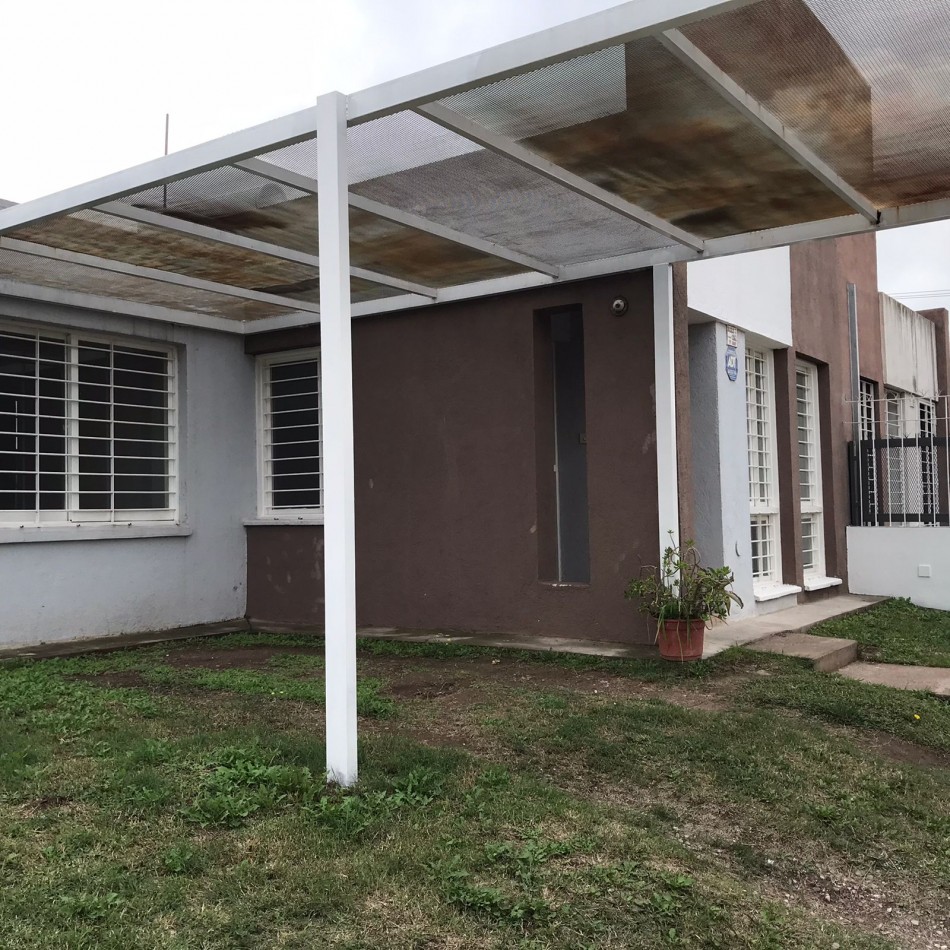 RENE FAVALORO II ( ZONA DE MATIENZO) EXCELENTE VIVIENDA.- 
