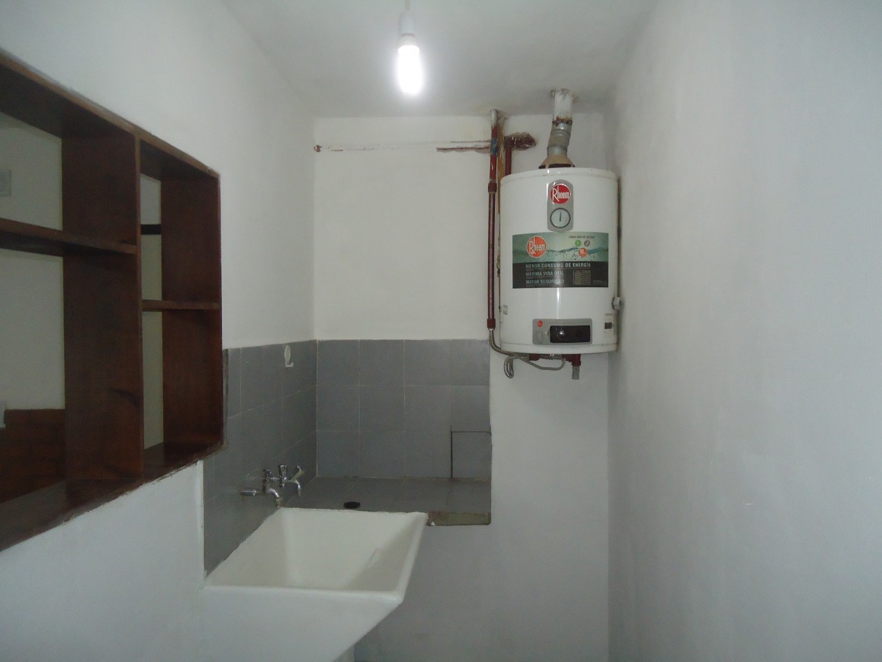 B° AMEGHINO SUR, IMPECABLE VIVIENDA ESQUINA.- ( PROXIMAMENTE) MEDIADOS DE JULIO.- 