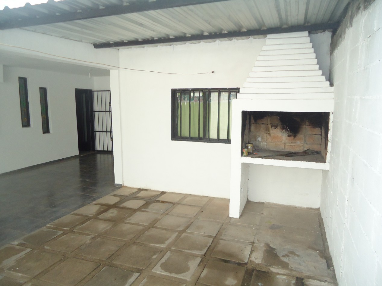 B° AMEGHINO SUR, IMPECABLE VIVIENDA ESQUINA.- ( PROXIMAMENTE) MEDIADOS DE JULIO.- 