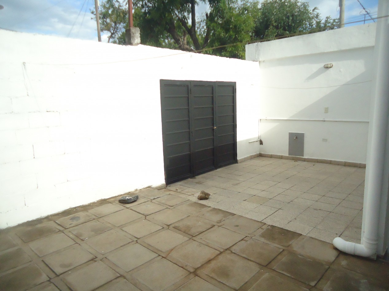B° AMEGHINO SUR, IMPECABLE VIVIENDA ESQUINA.- ( PROXIMAMENTE) MEDIADOS DE JULIO.- 