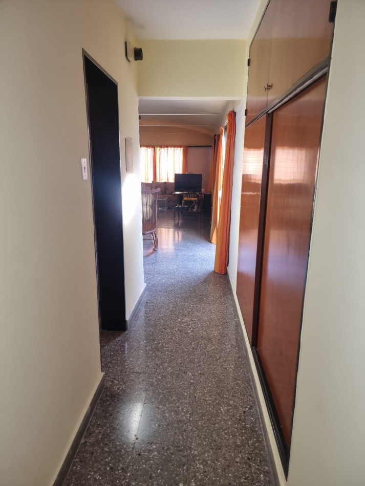 BARRIO AVENIDA, A METROS DE RUTA 20, HERMOSA CADA EN VENTA PARA VIVIR EN FAMILIA