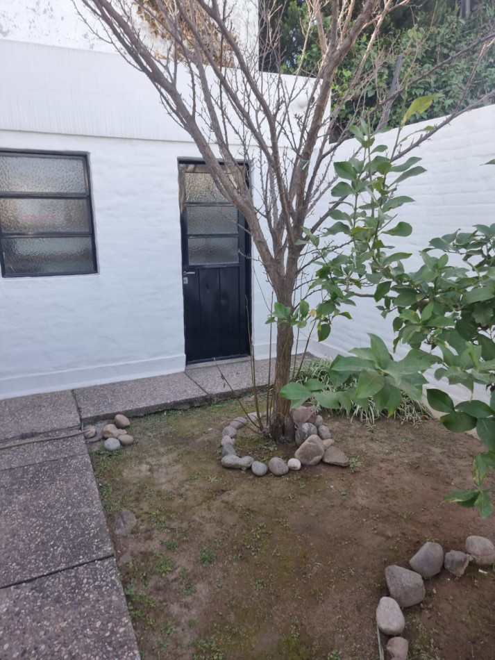 BARRIO AVENIDA, A METROS DE RUTA 20, HERMOSA CADA EN VENTA PARA VIVIR EN FAMILIA