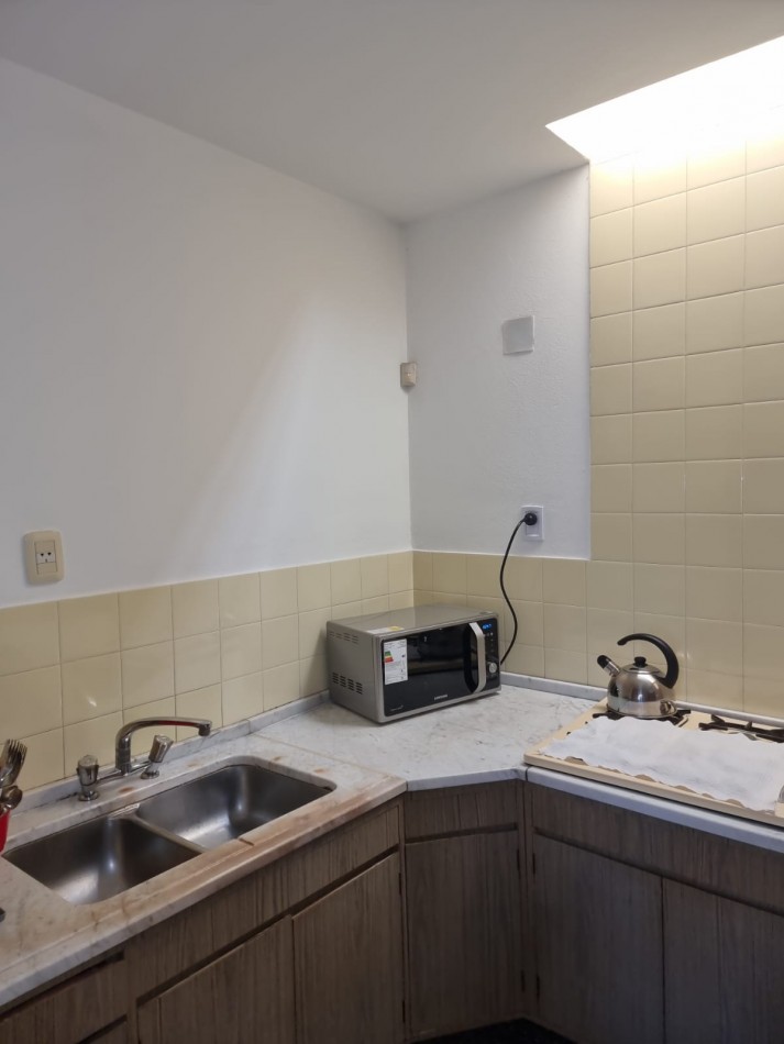 BARRIO AVENIDA, A METROS DE RUTA 20, HERMOSA CADA EN VENTA PARA VIVIR EN FAMILIA