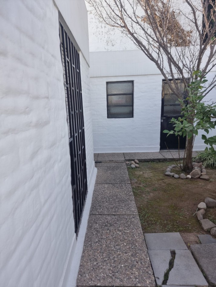 BARRIO AVENIDA, A METROS DE RUTA 20, HERMOSA CADA EN VENTA PARA VIVIR EN FAMILIA