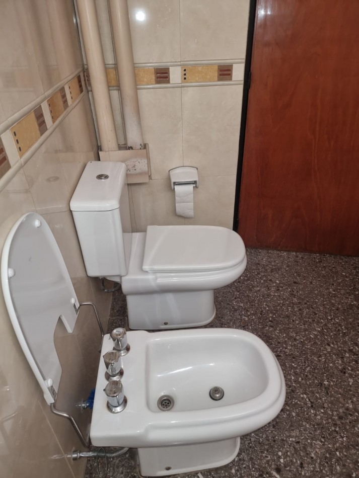 BARRIO AVENIDA, A METROS DE RUTA 20, HERMOSA CADA EN VENTA PARA VIVIR EN FAMILIA
