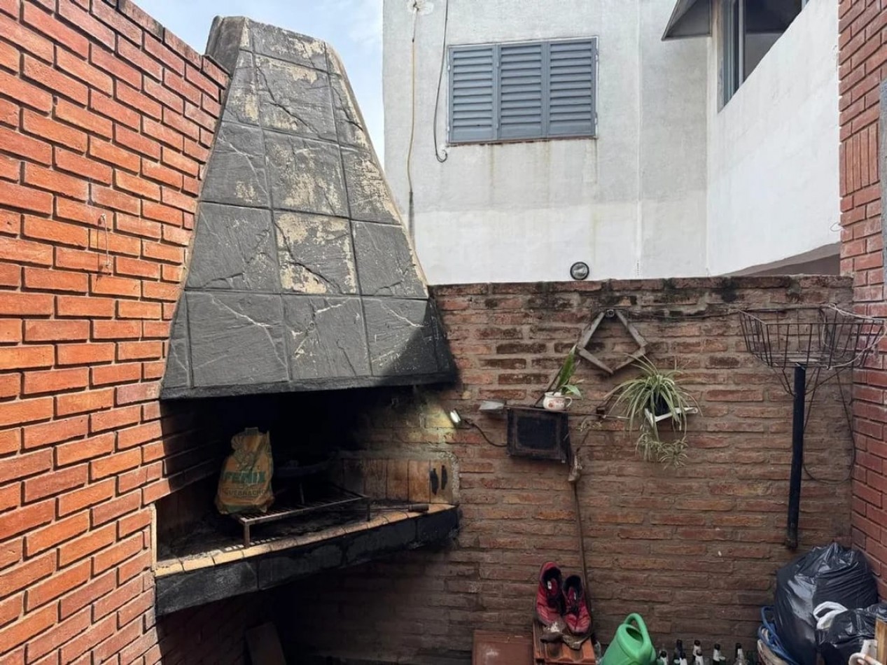 B° Mariano Balcarce, impecable DUPLEX ESQUINA, proximo a ruta 20.-