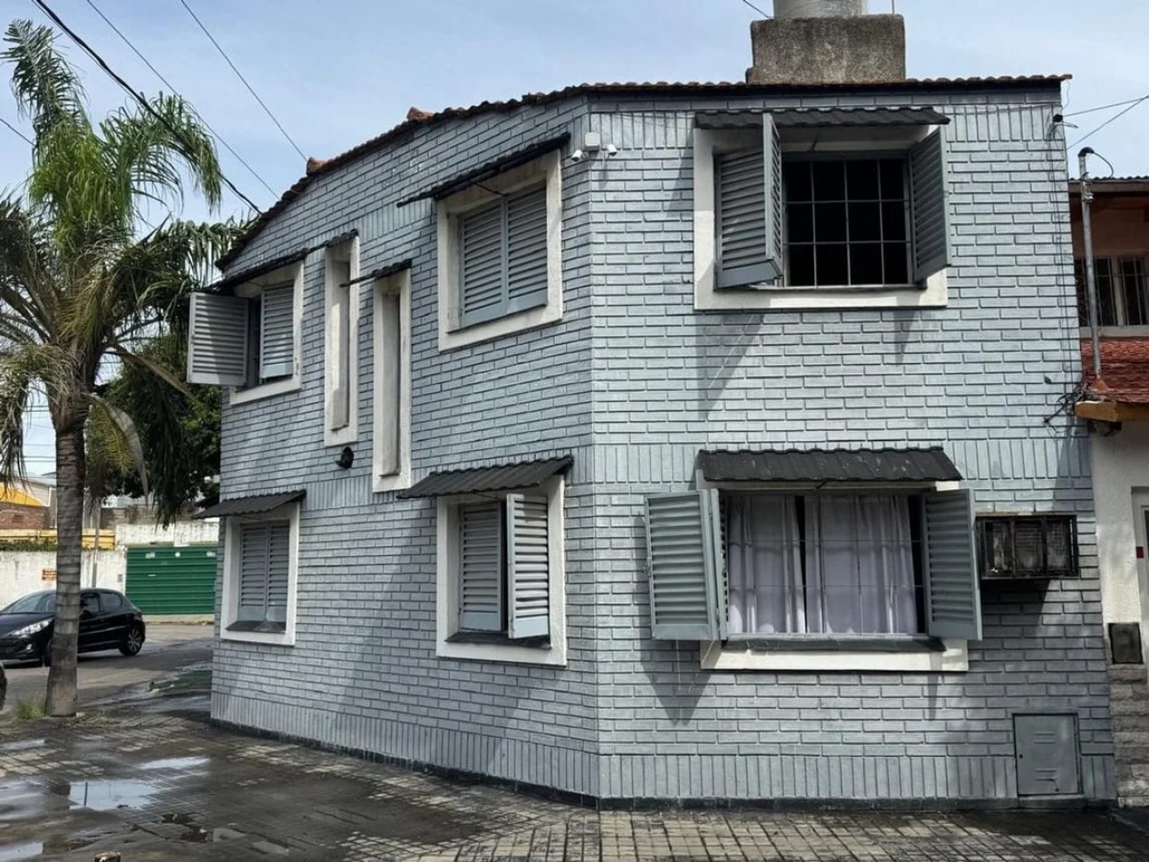 B° Mariano Balcarce, impecable DUPLEX ESQUINA, proximo a ruta 20.-