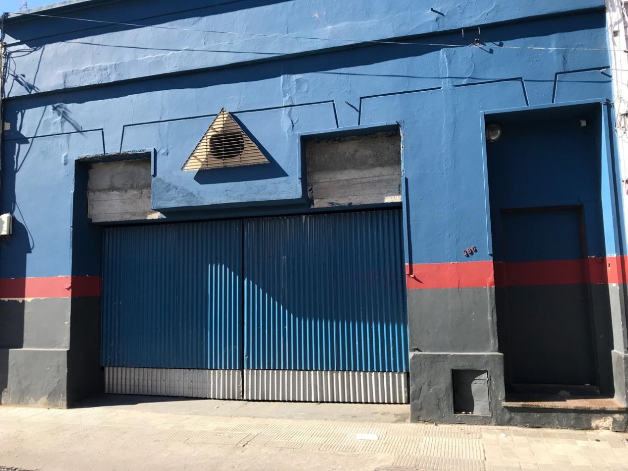 CENTRO SOBRE CALLE SALTA, LINDA ZONA.- 