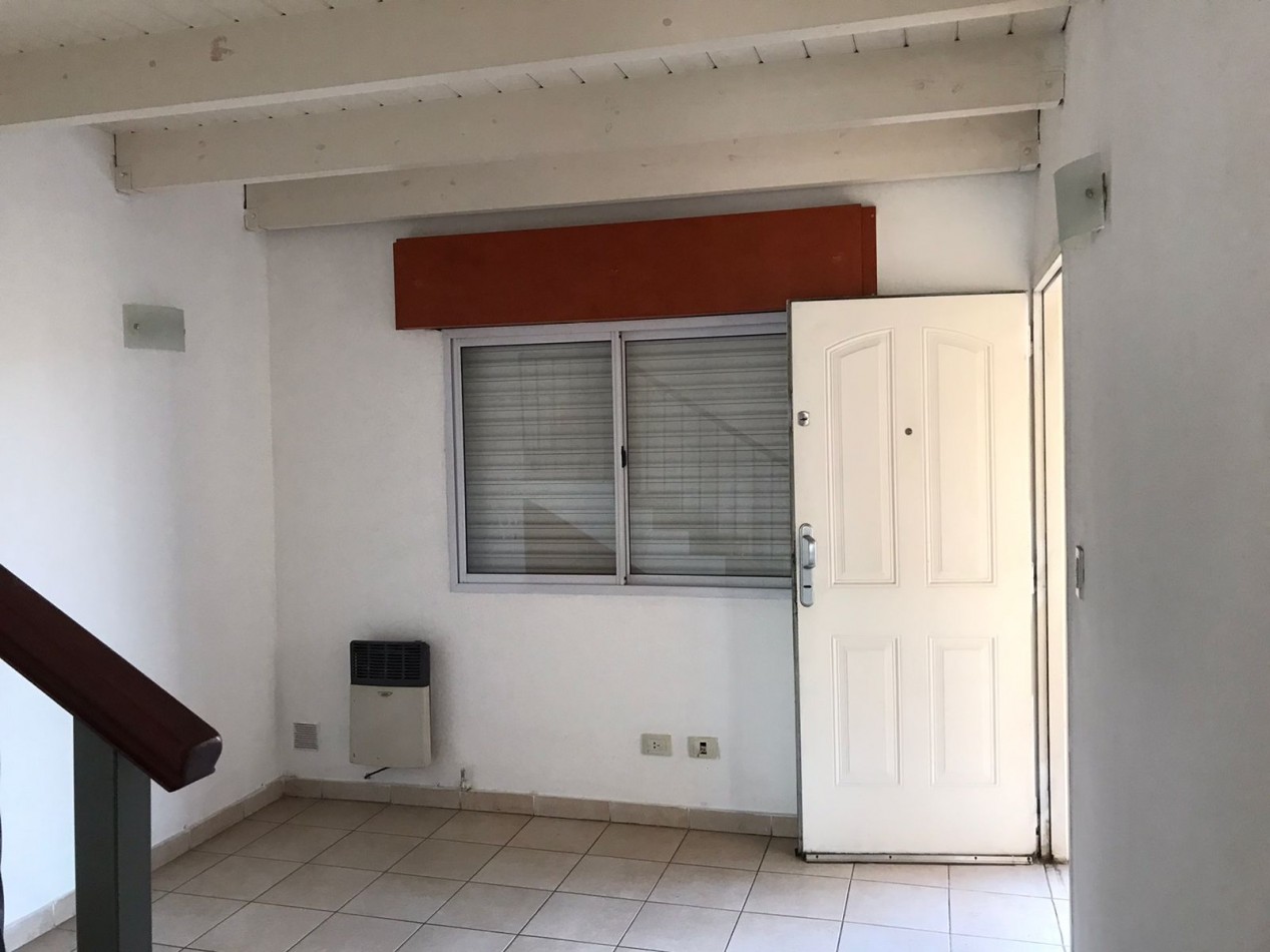 B° PARQUE CAPITAL, DEPARTAMENTO PLANTA ALTA ESTILO LOFT.- 