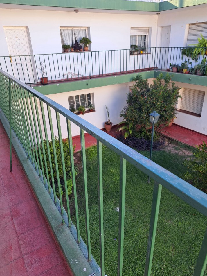 BALCARCE, MEJOR ZONA IMPECABLE DEPARTAMENTO.- COMPLEJO CERRADO A METROS DE RUTA 20.-