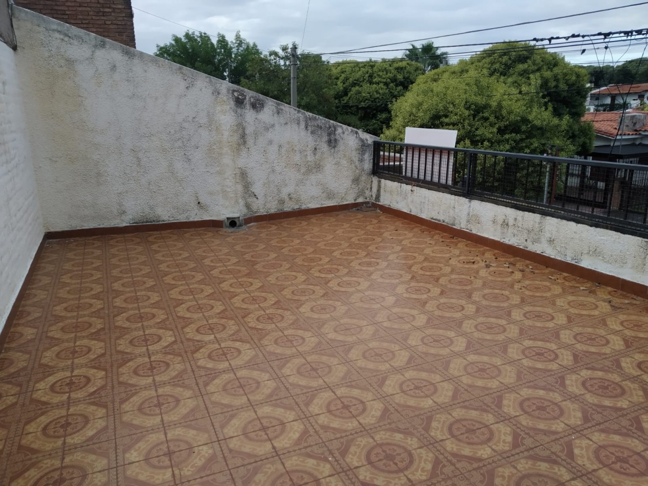 CASA TIPO DUPLEX  Bo PARQUE VELEZ SARFIELD, LINDA ZONA