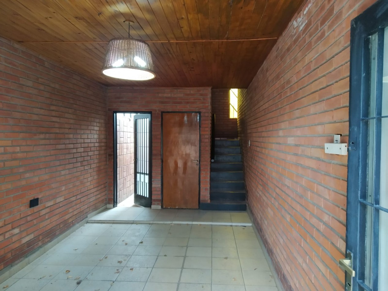 CASA TIPO DUPLEX  Bo PARQUE VELEZ SARFIELD, LINDA ZONA