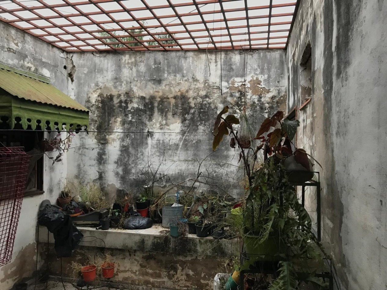 PARQUE CAPITAL, IMPORTANTE PROPIEDAD CON GRAN TERRENO, OPORTUNIDAD.-