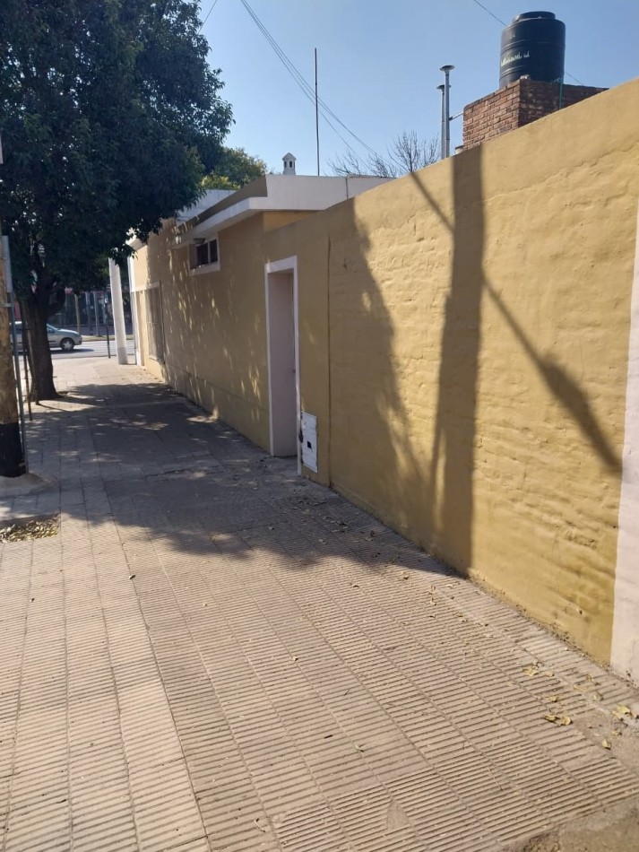 Excelente Propiedad en Esquina sobre Fuerza Aerea