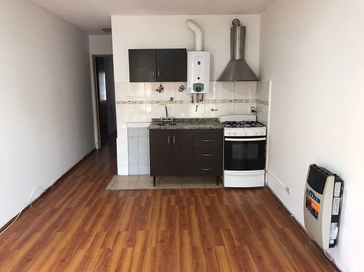 B° Maurizzi, Departamento planta alta, complejo semi cerrado.- DEPARTAMENTO