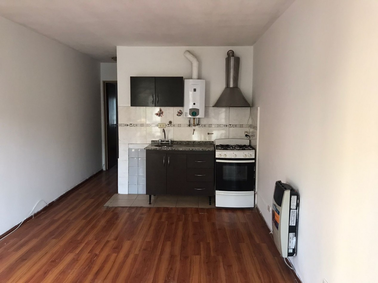 B° Maurizzi, Departamento planta alta, complejo semi cerrado.- DEPARTAMENTO