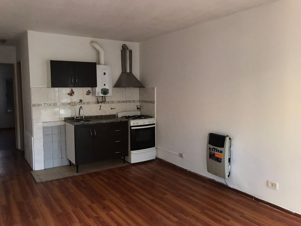 B° Maurizzi, Departamento planta alta, complejo semi cerrado.- DEPARTAMENTO