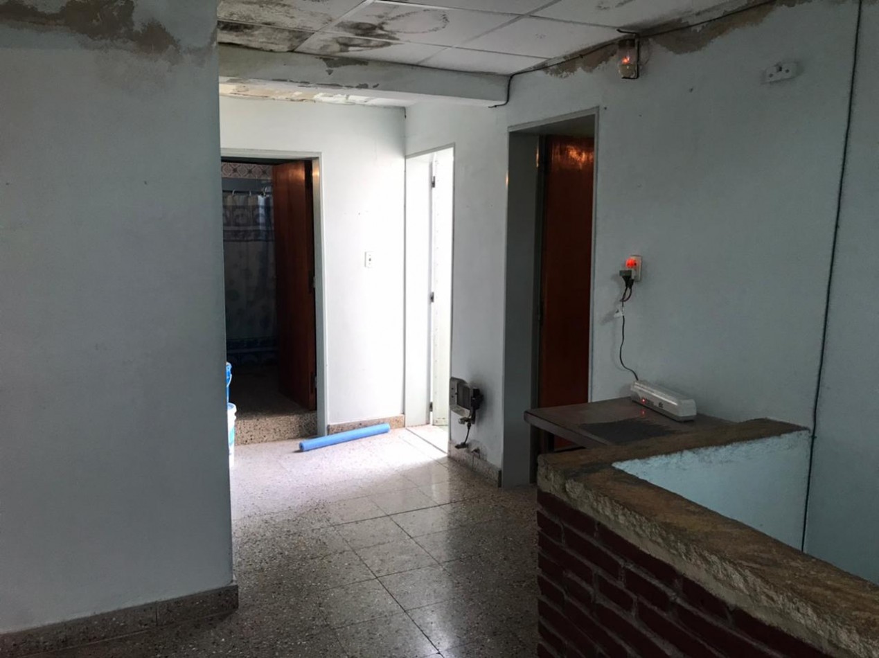 BARRIO ROSEDAL, SE VENDE CASA DE DOS PISOS A METROS DE RUTA 20
