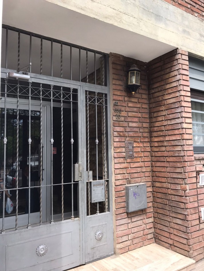 CENTRO LINDA ZONA A METROS DE LA TERMINAL.-