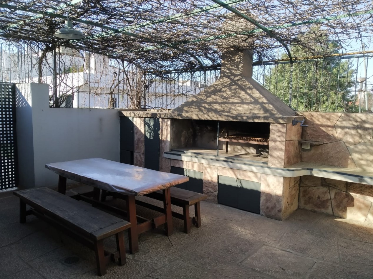 BARRIO MATIENZO, HERMOSA CASA DE CATEGORIA EN ALQUILER