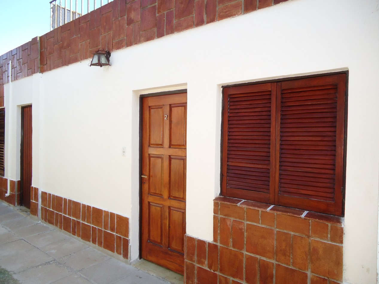 B° ROSEDAL, DEPARTAMENTO INTERNO, MUY LINDA ZONA.- 