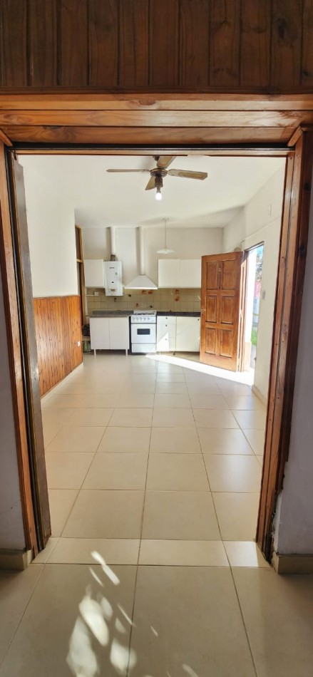 B° ROSEDAL, DEPARTAMENTO INTERNO, MUY LINDA ZONA.- 