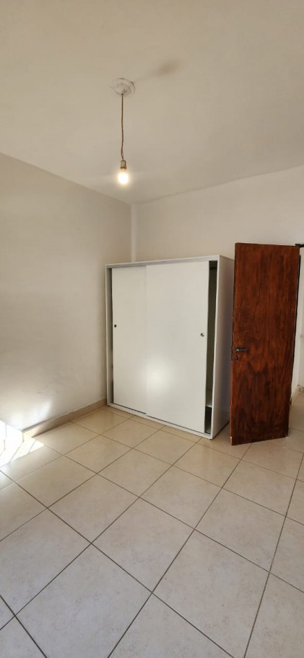 B° ROSEDAL, DEPARTAMENTO INTERNO, MUY LINDA ZONA.- 