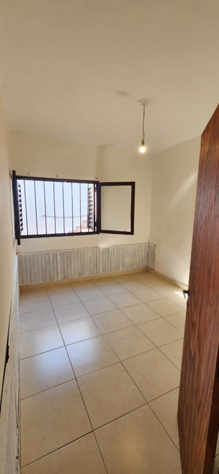 B° ROSEDAL, DEPARTAMENTO INTERNO, MUY LINDA ZONA.- 