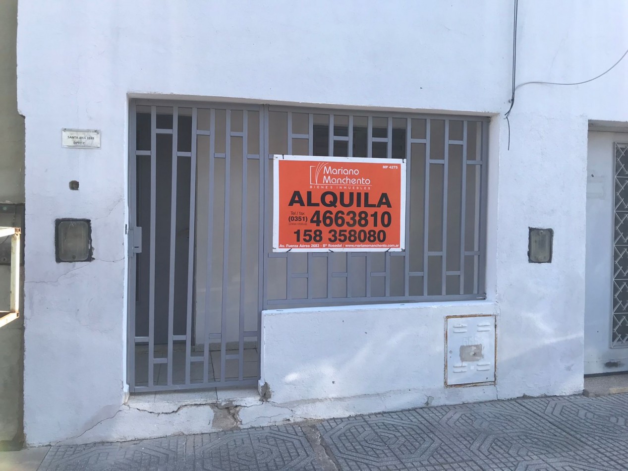 Bo Los Platanos, sobre Av. Santa Ana, departamento externo.